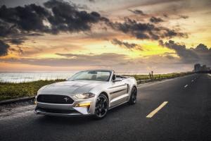 Спецверсию Ford Mustang посвятили 50-летнему спорткару