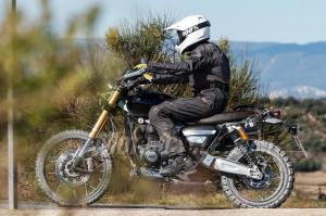 Шпионские фото Triumph Scrambler 1200