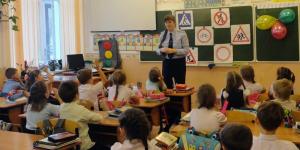 Фликеры предложили сделать обязательными для школьников
