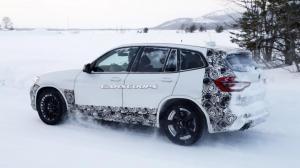 «Заряженный» BMW X3 M «застукали» на зимних тестах