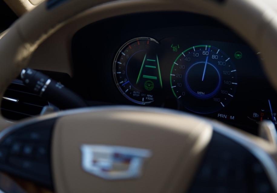 Cadillac потроллил автопилот Tesla