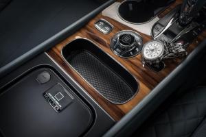 Bentley встроила в Bentayga сканер отпечатков пальцев
