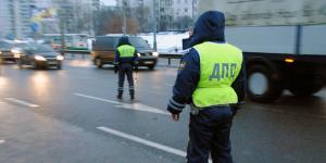 Фигурантам уголовных дел запретят водить автомобиль