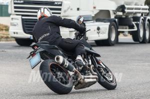 Шпионские фото KTM Super Duke R 2019