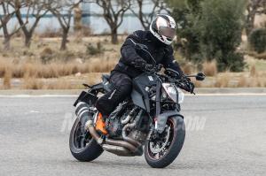 Шпионские фото KTM Super Duke R 2019