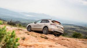 Porsche показал гибридный внедорожник Cayenne E-Hybrid
