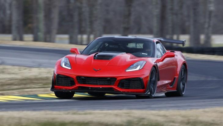 Раскрыта динамика 765-сильного купе Chevrolet Corvette ZR1