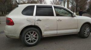 Автобус и Porsche Cayenne столкнулись в Алматы: Пострадали 4 человека