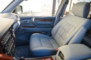 «Новый» Lexus LX470 выставили на продажу за $129 тысяч