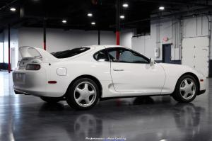 Toyota Supra 1994 года выпуска продали на аукционе за $80 тысяч