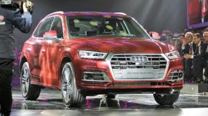 Audi представила длиннобазный кроссовер Q5 L
