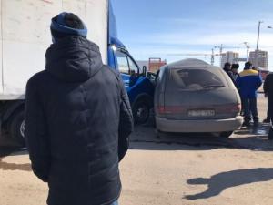 Массовое ДТП в Астане: столкнулись КамАЗ, Газель и три авто