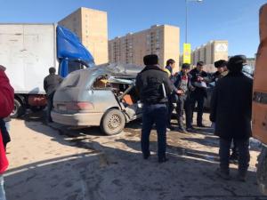 Массовое ДТП в Астане: столкнулись КамАЗ, Газель и три авто