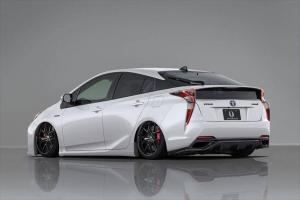 Тюнер из Хиросимы придумал Prius с «мордой» от Lexus