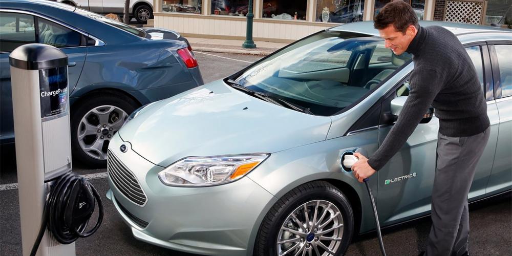 Ford начнет выпускать электрокары в Европе не ранее 2023 года