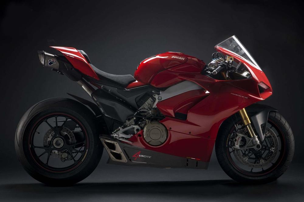 Ducati Panigale V4 с выхлопом Termignoni 4uscite