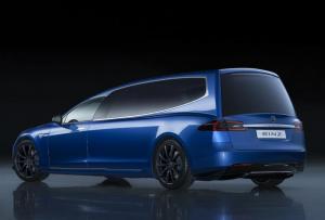 В России запатентовали катафалк на базе Tesla Model S