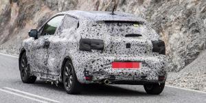 Хэтчбек Renault Clio нового поколения впервые замечен на тестах