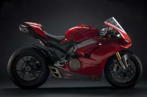Ducati Panigale V4 с выхлопом Termignoni 4uscite