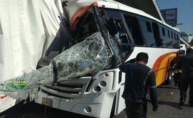В Мексике более 20 человек пострадали в результате ДТП с автобусом