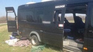 Электричка врезалась в микроавтобус в Крыму, пятеро погибли