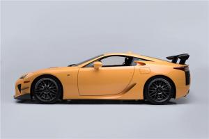 Один из 50 трековых Lexus LFA с минимальным пробегом выставили на продажу