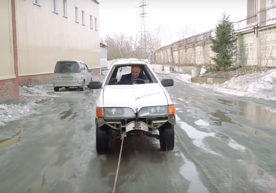 Новосибирцы построили идеальный автомобиль для пробок