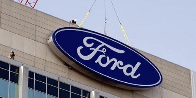 Ford отзывает 350 тысяч внедорожников и грузовых машин