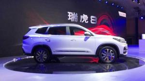 Названы цены флагманского кроссовера Chery Tiggo 8