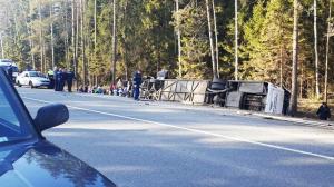 Восемь человек госпитализировали после ДТП с автобусом с детьми