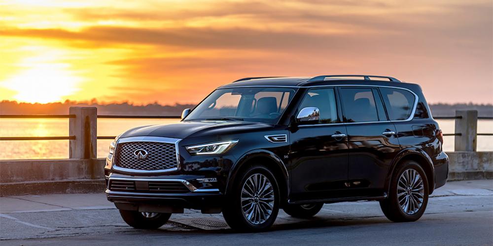 Infiniti назвала российские цены на новый QX80
