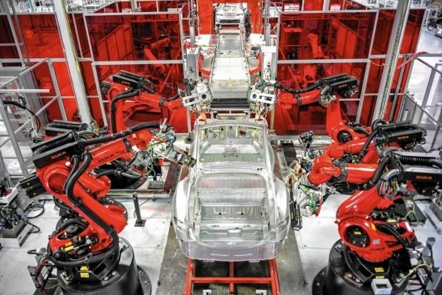 В Tesla решили проблему с задержкой выпуска бюджетной Model 3
