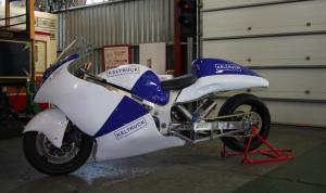 Попытка установить рекорд скорости на Suzuki Hayabusa с паровым приводом