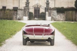 Один из трех четырехцилиндровых Ferrari продадут на аукционе