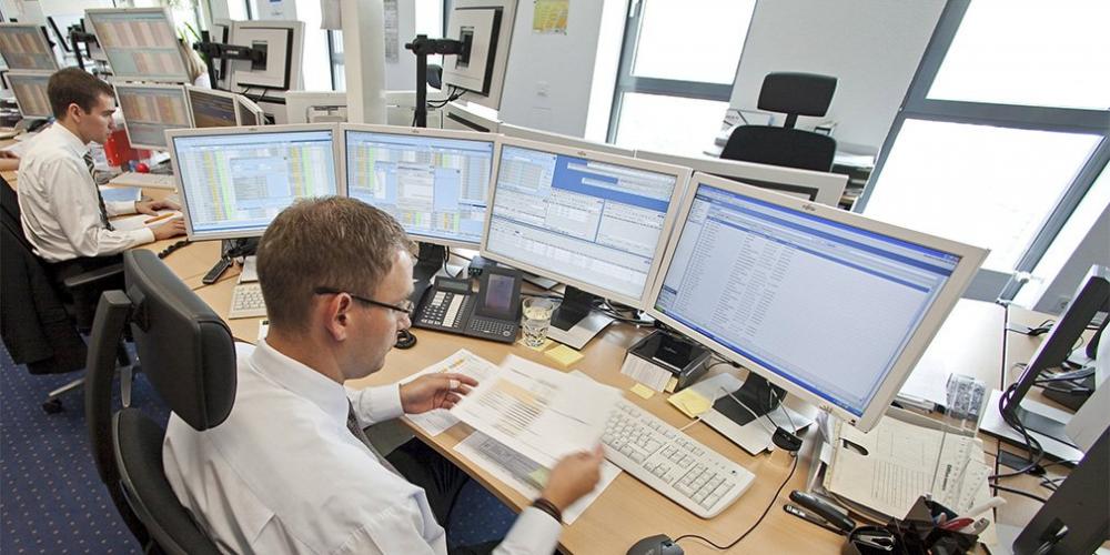 Страховщики заявили о росте продаж электронных полисов ОСАГО