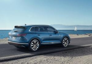 Новый Volkswagen Touareg: объявлена цена и комплектации