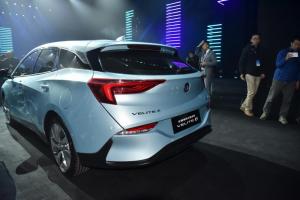 Серийная версия гибридного универсала Buick Velite 6