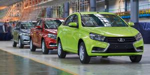 АвтоВАЗ приостановил сборку Lada Vesta из-за дефицита комплектующих