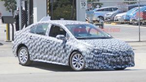 Новую Toyota Corolla сфотографировали на тестах