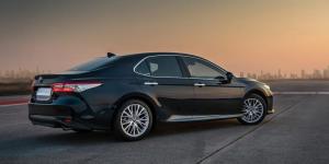 Toyota начала российские продажи новой Camry