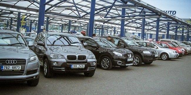 В Украине хотят закрыть единый офис растаможки автомобилей

