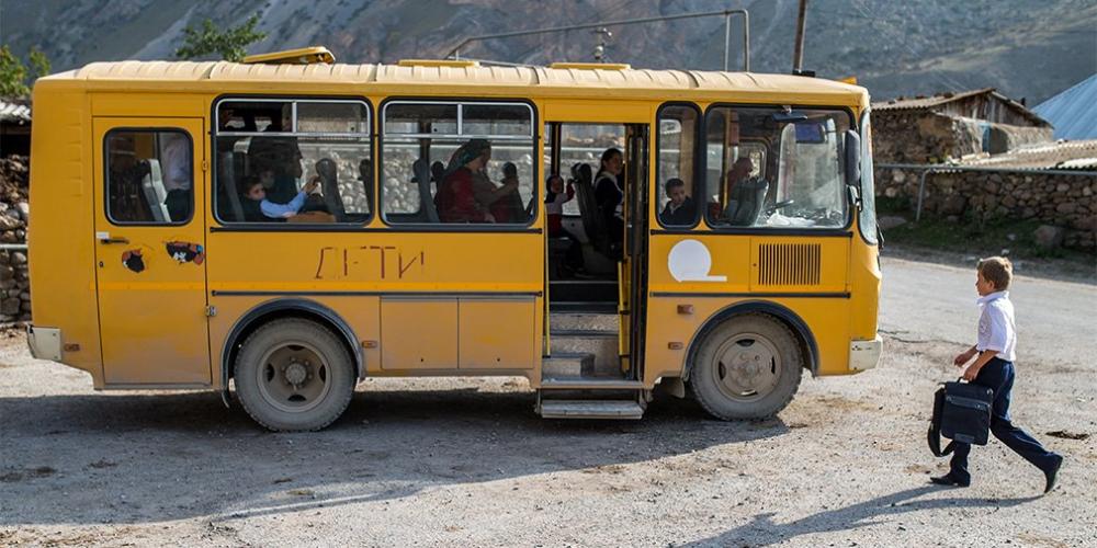 Власти запретили перевозку детей на старых автобусах
