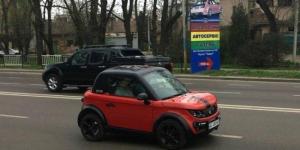 В Украине засняли экзотический электромобиль Tazzari Zero
