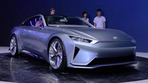 Компания Dongfeng представила две новинки