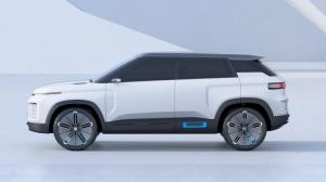 Geely показала новый кроссовер Icon