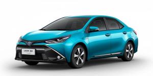 Седан Toyota Corolla перевели на гибридную тягу