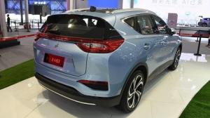 Компания Hongqi показала свой первый кроссовер E-HS3
