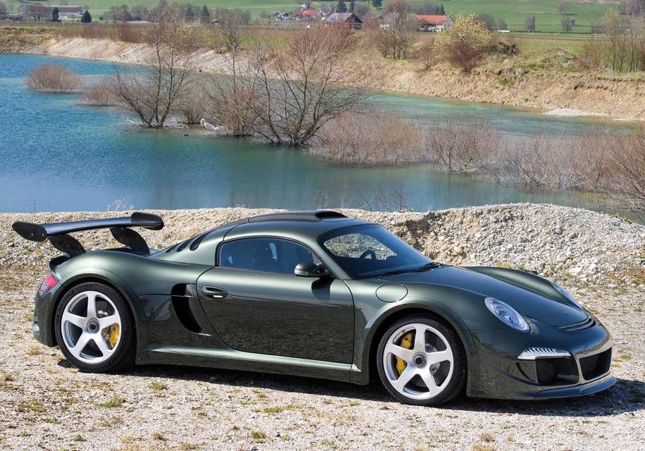 Один из семи среднемоторных RUF CTR3 Clubsport пустят с молотка
