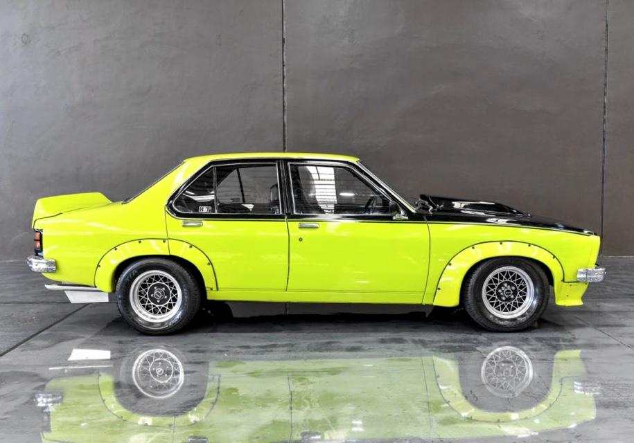 Крупнейший автомузей Австралии выставит на продажу 48 коллекционных машин