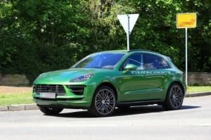 Обновленный Porsche Macan сфотографировали без камуфляжа
